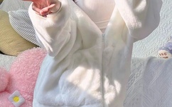 义姐镜里片微博数字车